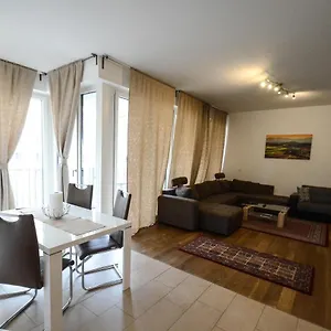 Appartamento - High-quality In The Heart Of 3, Stoccarda